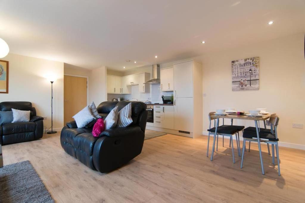 Executive 2 Bed 2 Bath - Free Parking Apartment Глазгоу Екстериор снимка