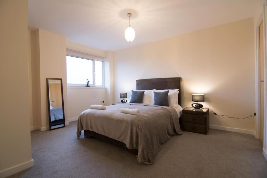 Executive 2 Bed 2 Bath - Free Parking Apartment Глазгоу Екстериор снимка